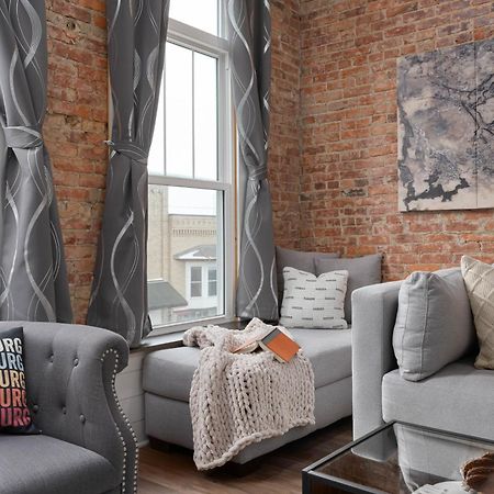 Spacious Luxury Apt In Historic Downtown - Oh Amish Country Millersburg Dış mekan fotoğraf