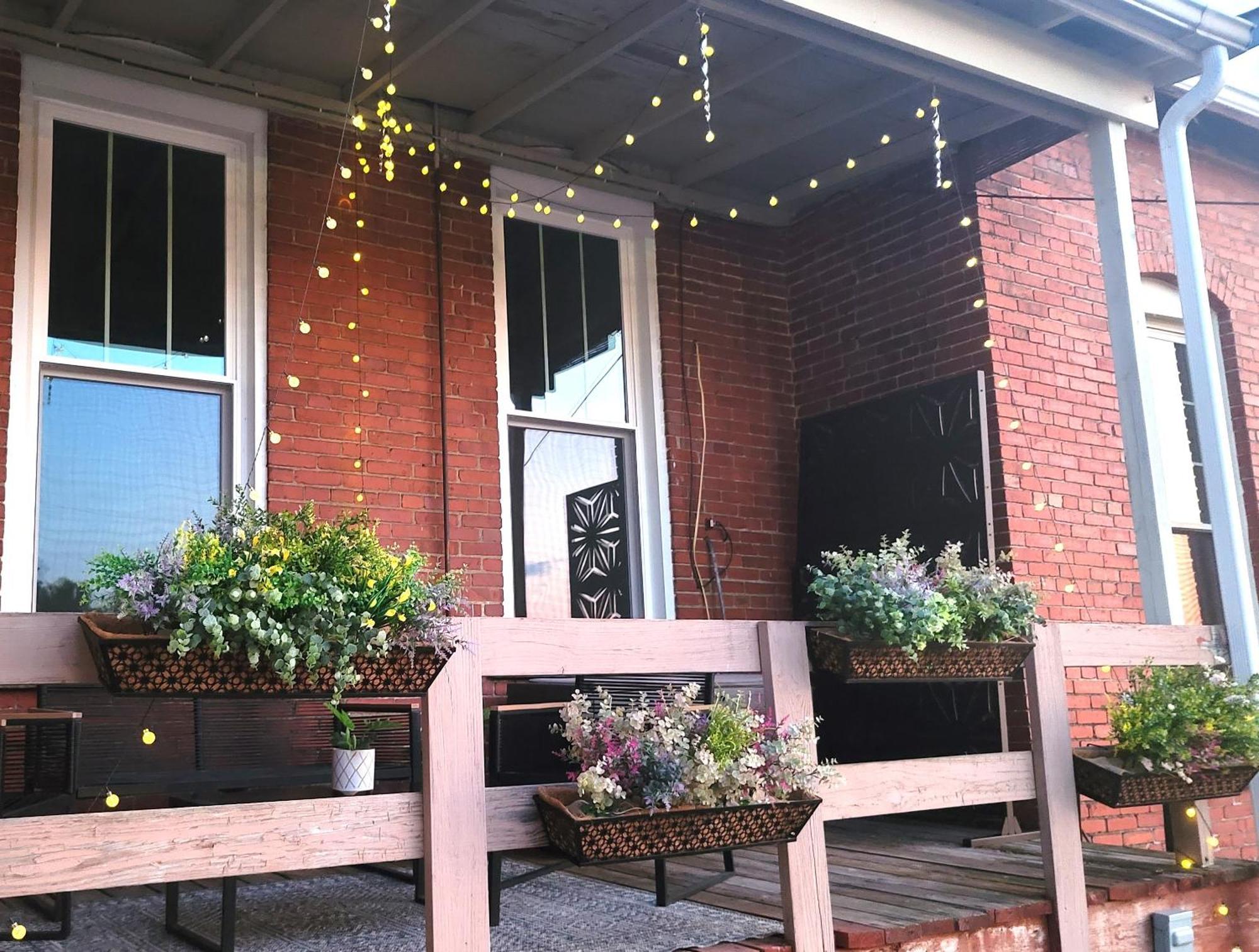 Spacious Luxury Apt In Historic Downtown - Oh Amish Country Millersburg Dış mekan fotoğraf