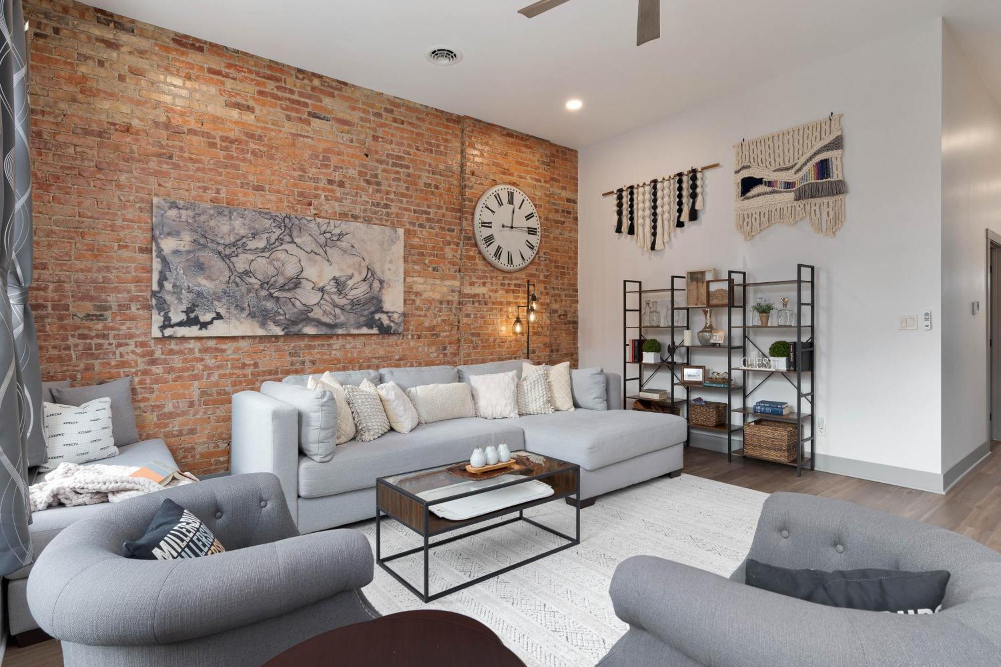 Spacious Luxury Apt In Historic Downtown - Oh Amish Country Millersburg Dış mekan fotoğraf